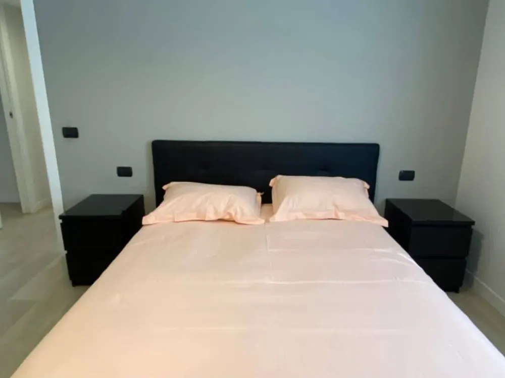 Eine voll möblierte Zwei-WG-Wohnung