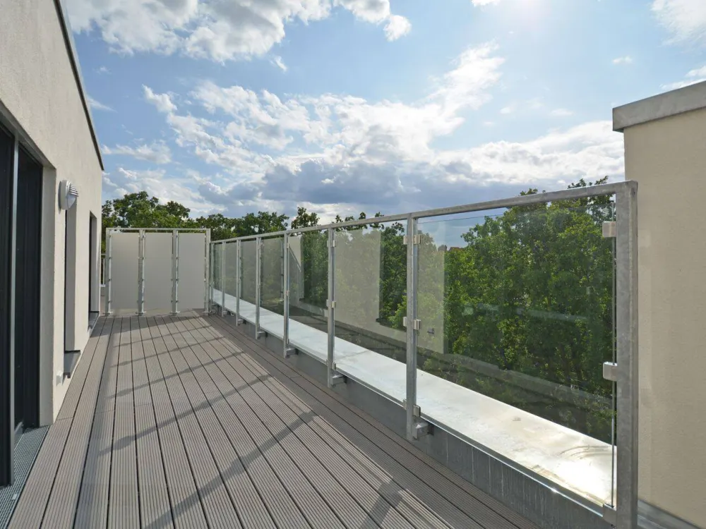 Neubau: Teilmöblierte 2-Zimmer-Wohnung mit Dachterrasse