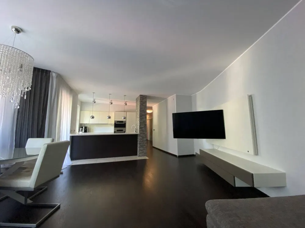 Stylishly Furnished Quiet 3-Room Apartment | 80sqm | Optimal Connection