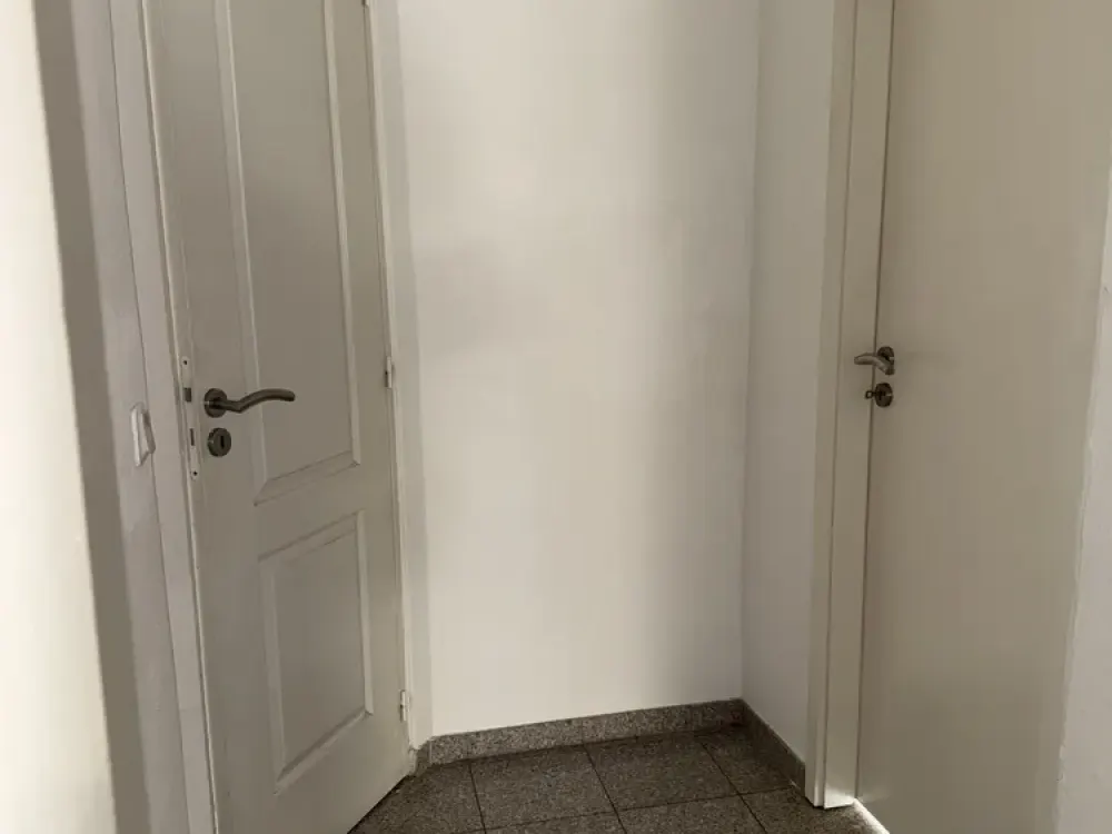Bright, cozy 2-room apartment with fitted kitchen in central location of Saarbrücken