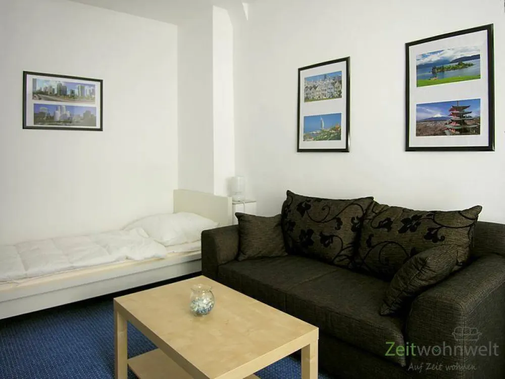 Erfurt: Löbervorstadt, furnished room with private WC/shower, 1st floor, for weekend commuters