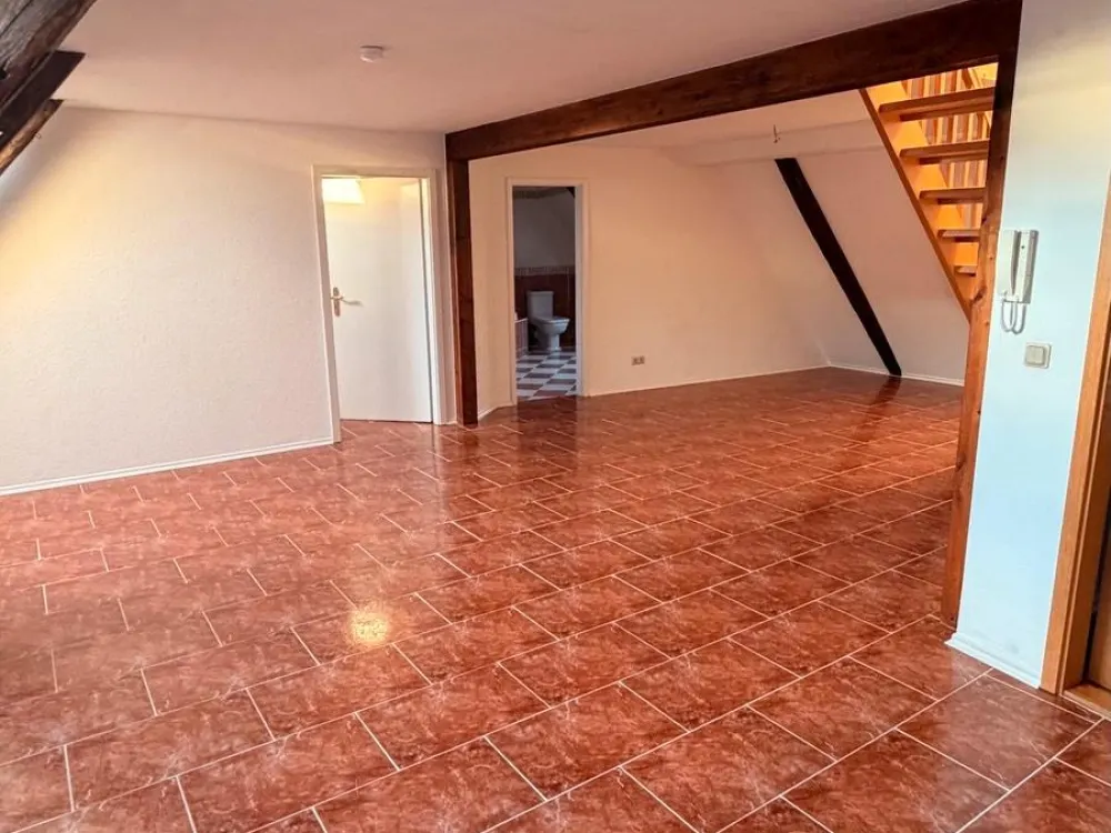 Einzigartige 2,5-Raum-Maisonettewohnung in der östlichen Altstadt