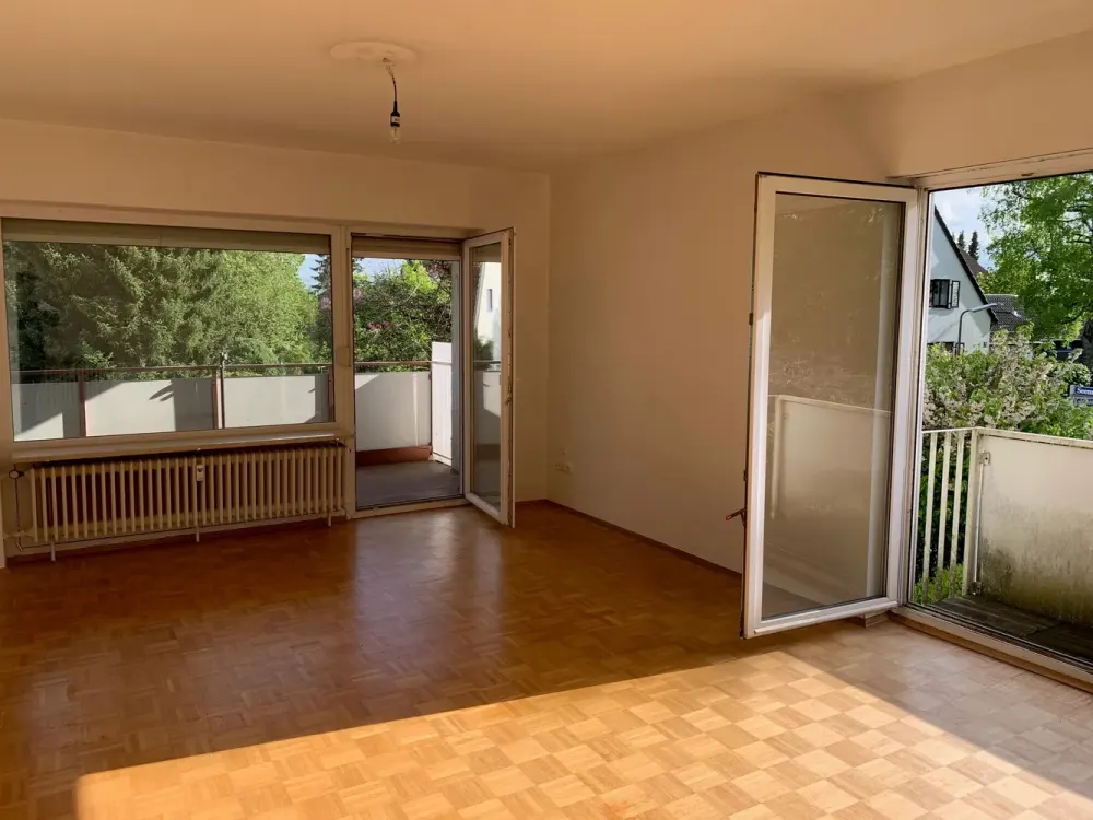 Quiet, Affordable 3-Room Apartment with Fitted Kitchen and South-Facing Loggia