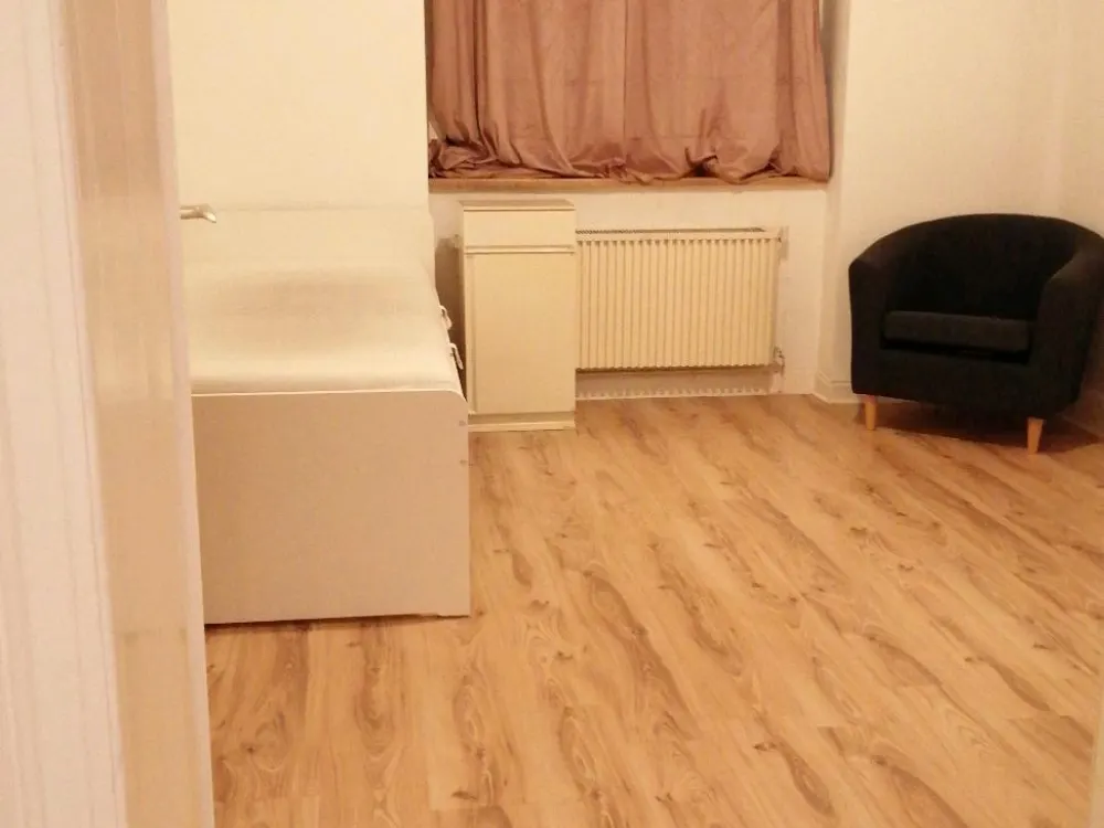 Room in 3-person shared flat