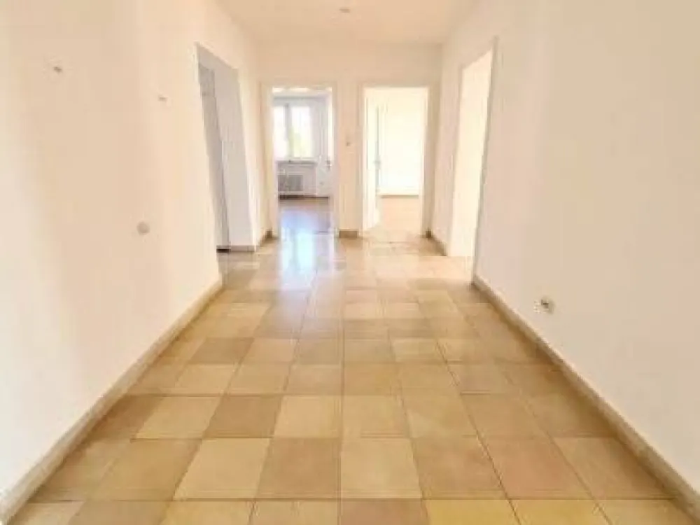 Beautiful, bright 4-room apartment at Weinberg in a small renovated residential unit