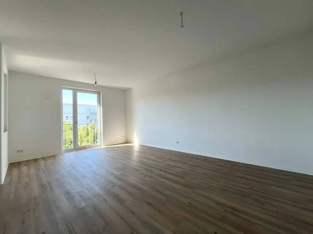 Stylish 3-Room New-Build Apartment with Balcony and Loggia in the Center | Optional with Fitted Kitchen