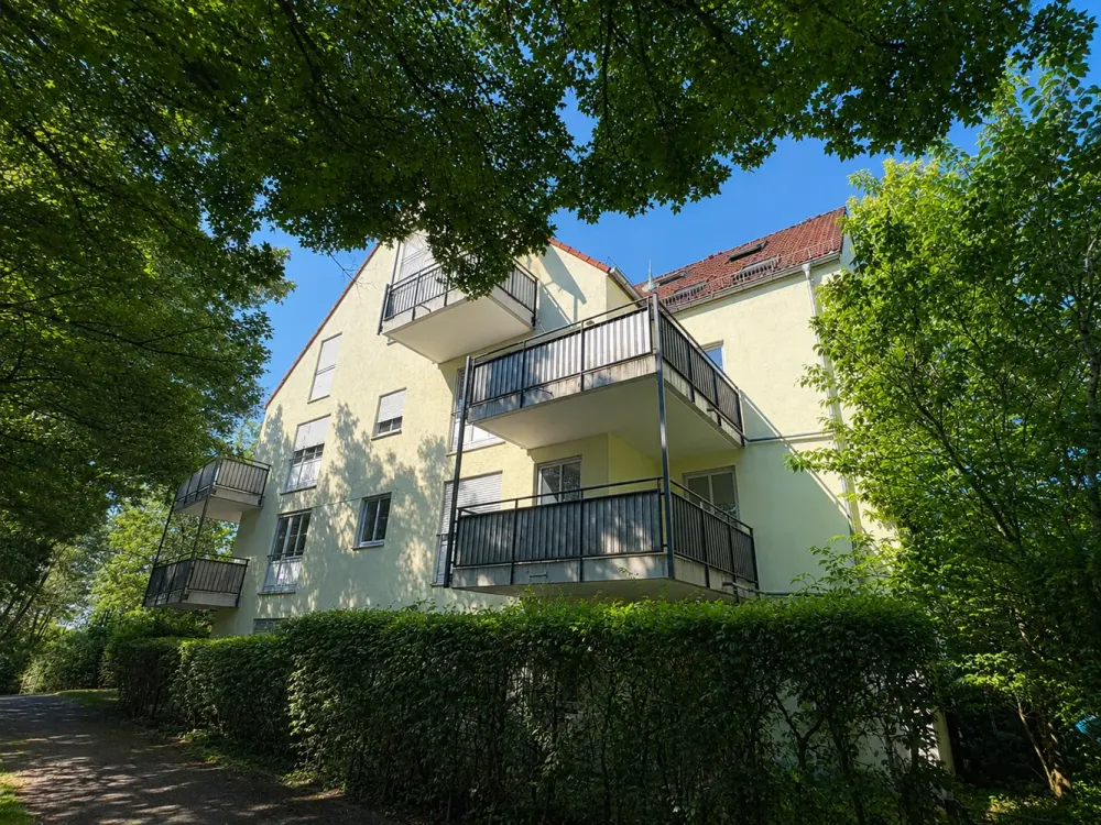 Bright 2-Room Apartment with Balcony, Elevator and Underground Parking Space in Attractive Location by the Würm Canal