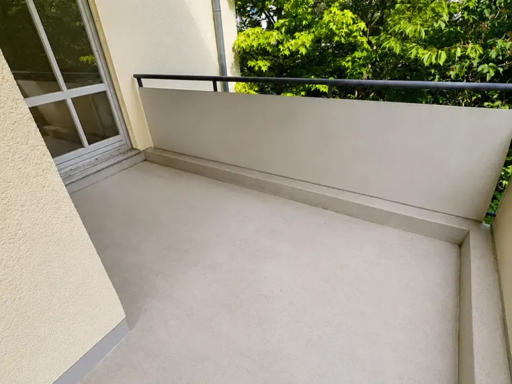 Bright 2-Room Apartment with Balcony, Elevator and Underground Parking Space in Attractive Location by the Würm Canal