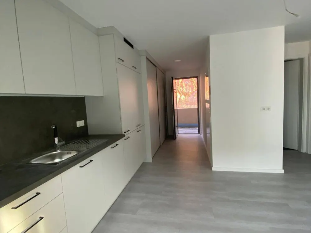 Bright, partially furnished 2-room apartment in new building in Alt-Saarbrücken