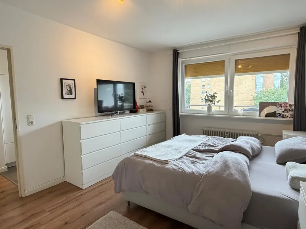 Beautiful, Modernized 2-Room Apartment with Balcony in Norderstedt