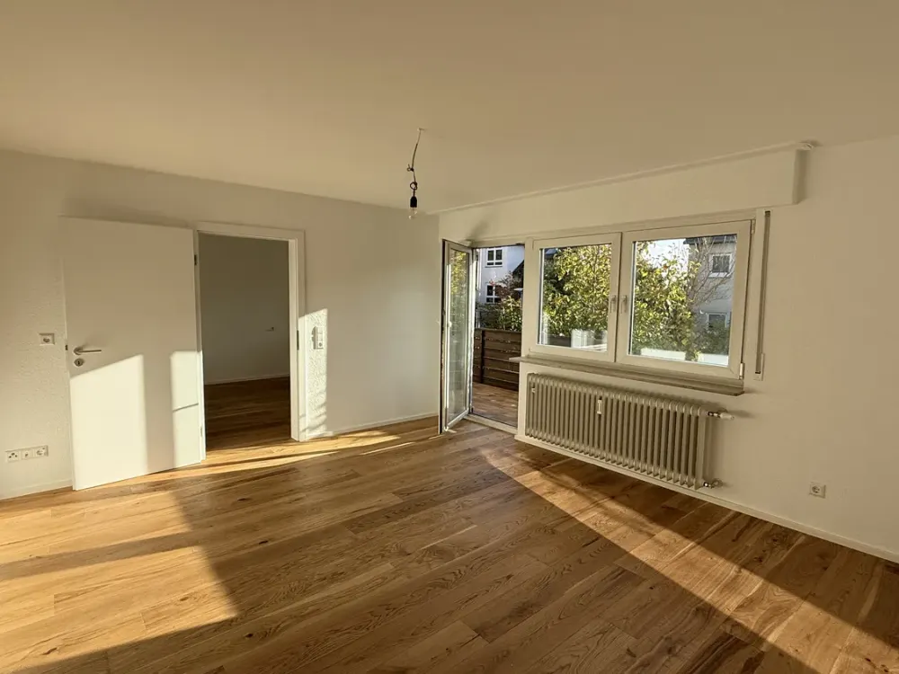 First Occupancy After Full Renovation 2026 | 2 Rooms · South Balcony · Parquet · New Fitted Kitchen · Ideally Located Near University