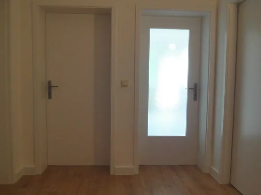 3-Room Apartment with Balcony at Hanseplatz Seeks New Tenants !!!