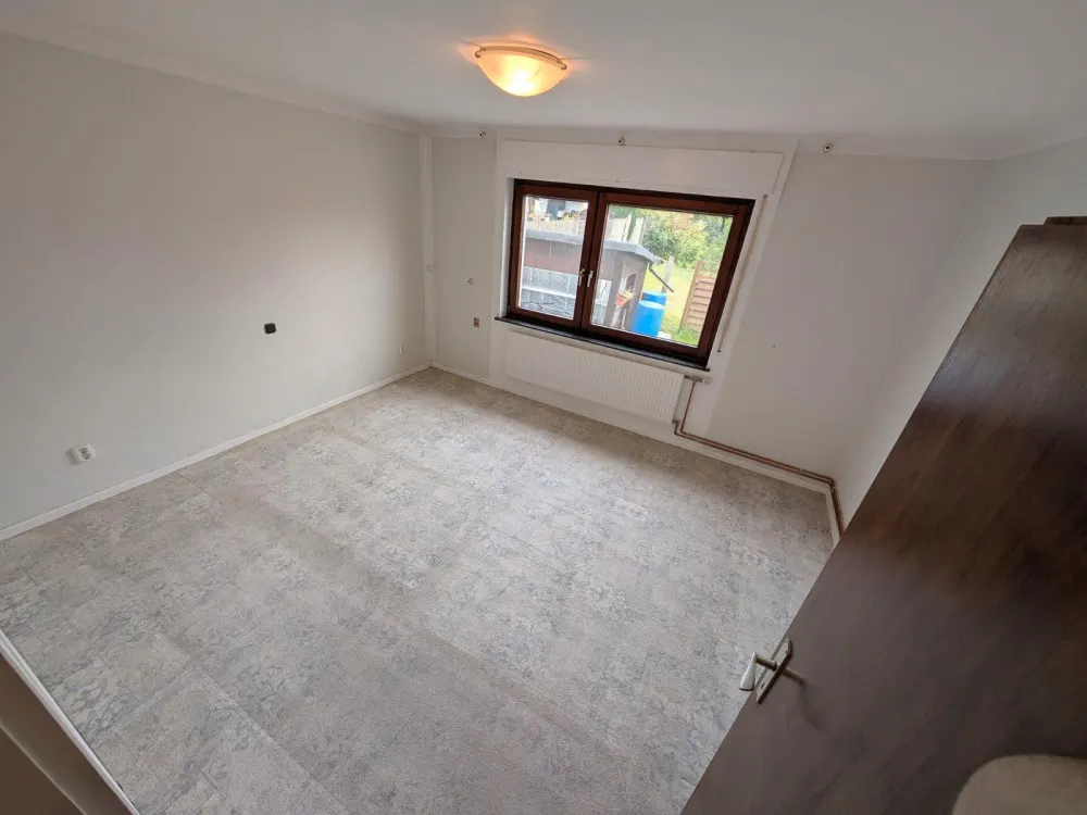Maintal - Space Wonder: Modernized with Fireplace & Large Garden!