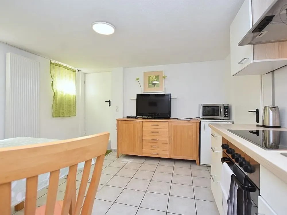 Beautifully Furnished Apartment with Cleaning Service in Stuttgart Münster