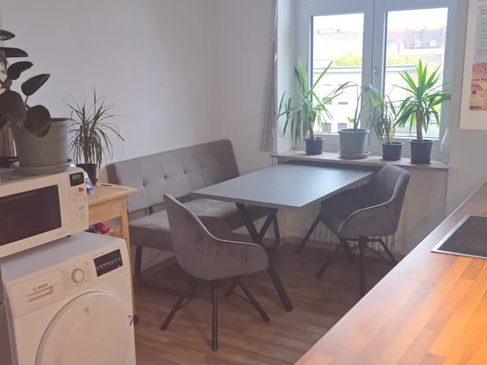 2 Shared Flat Rooms in SB