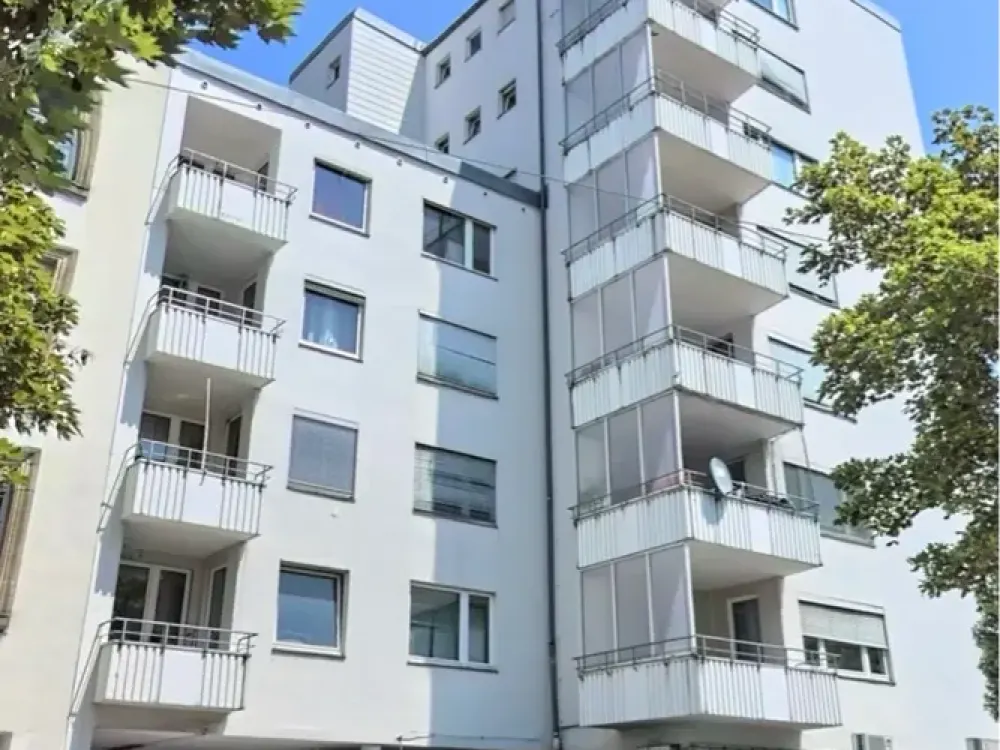 Living at Ettlinger Tor 2-room apartment with balcony and elevator