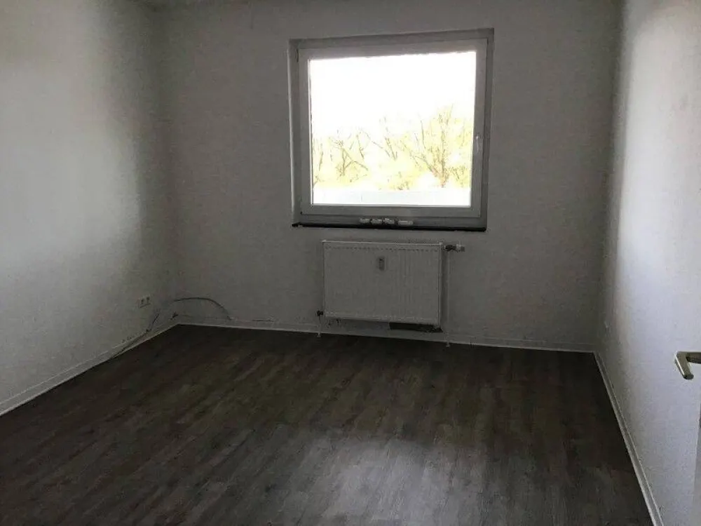 2-room apartment with balcony and daylight bathroom