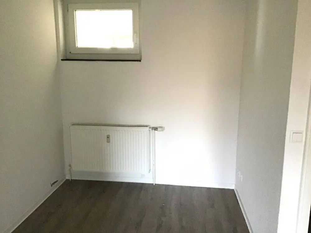 2-room apartment with balcony and daylight bathroom
