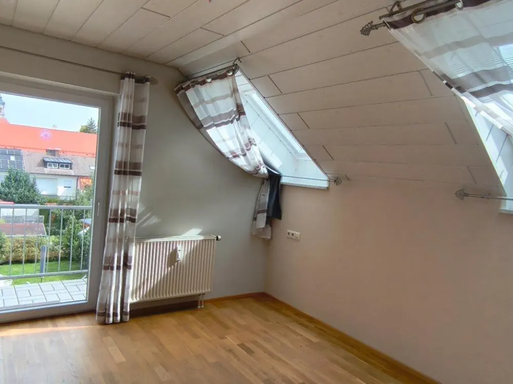 Vermiete gepflegte 3-Zimmer-Dachwohnung