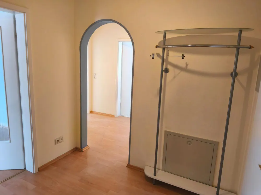 Vermiete gepflegte 3-Zimmer-Dachwohnung