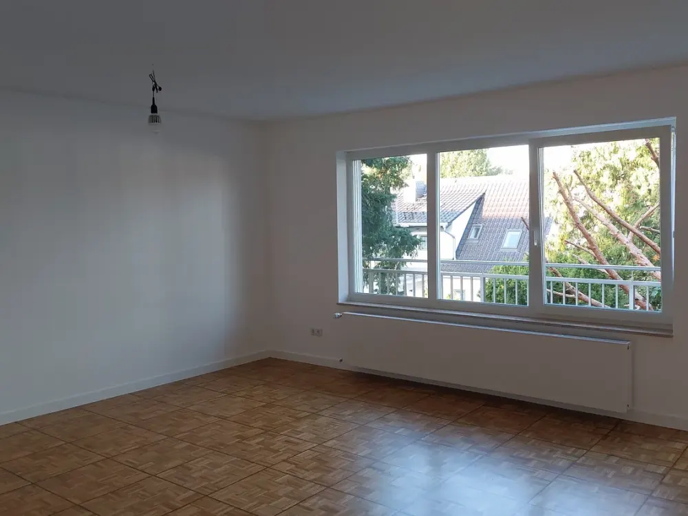 First occupancy after complete renovation, beautiful 3-room apartment in a quiet location