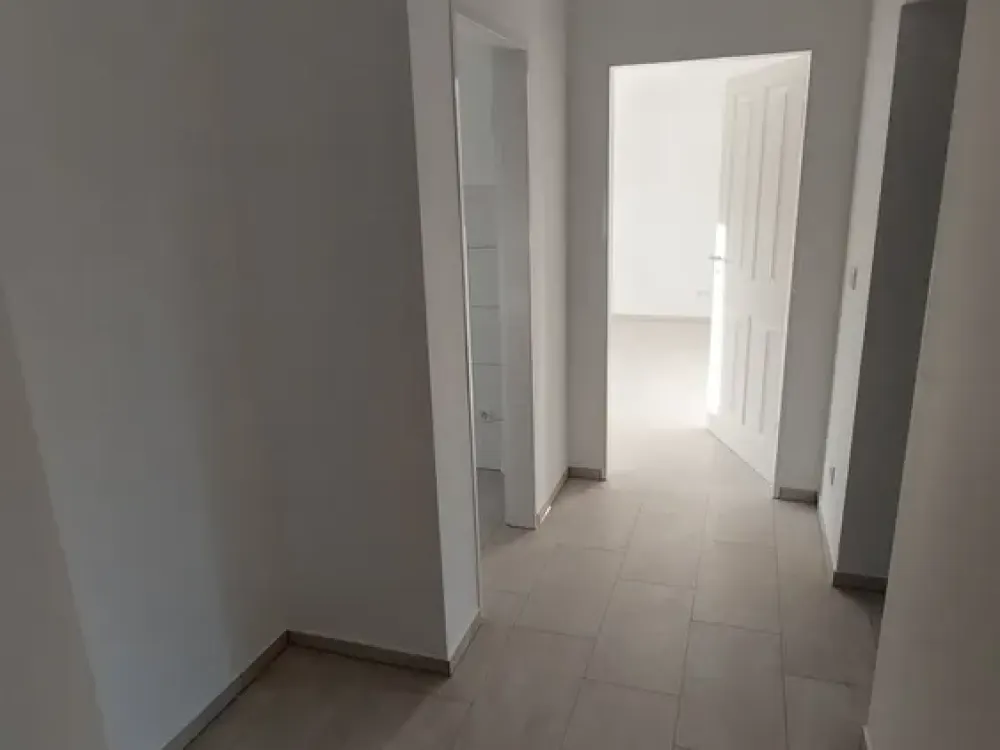 First occupancy after complete renovation, beautiful 3-room apartment in a quiet location