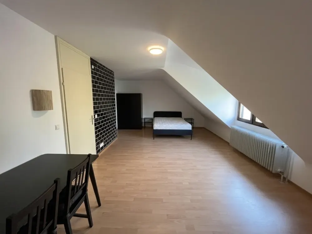 Available Maisonette Apartment Near Erbprinz: Furnished & Perfect for a 3-Person Shared Flat