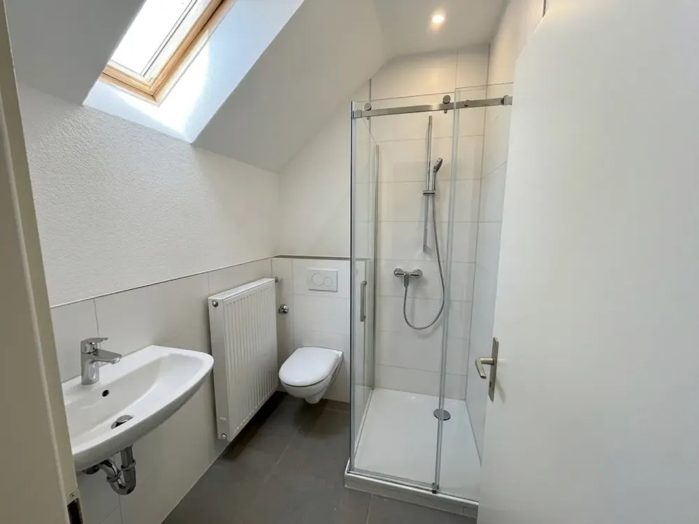 Available Maisonette Apartment Near Erbprinz: Furnished & Perfect for a 3-Person Shared Flat