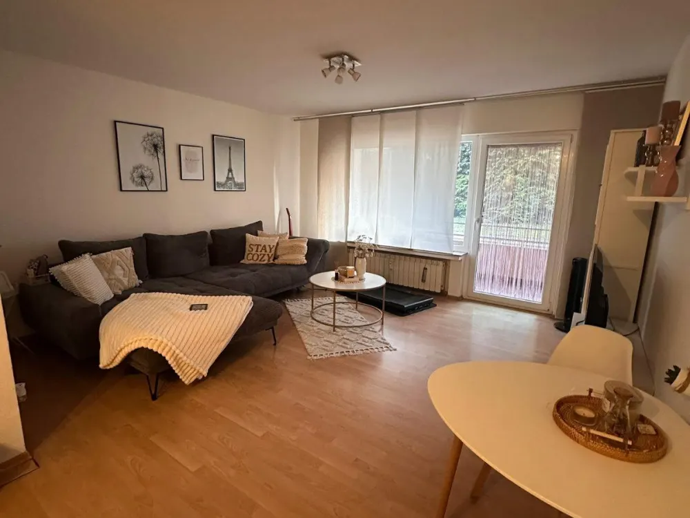 Your New Home in Paderborn, 2 Rooms, Balcony and Fitted Kitchen