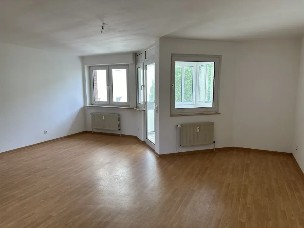 Centrally Located 2-Room Apartment in Altenhagen