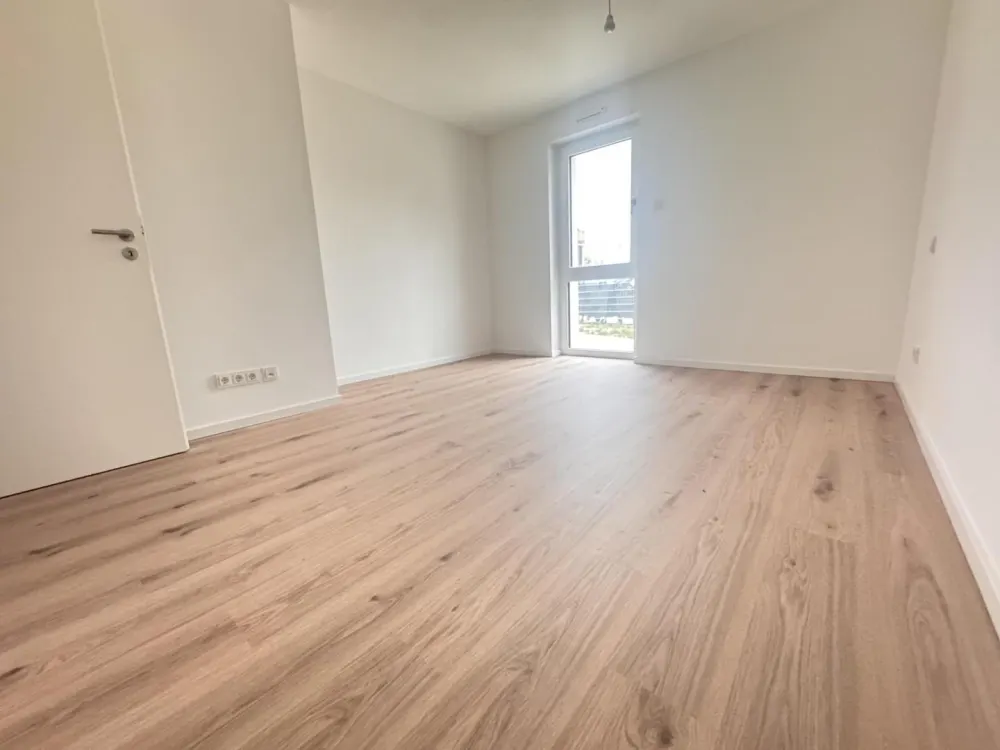 3 Months Rent-Free Large 2-Room Apartment in New Building!