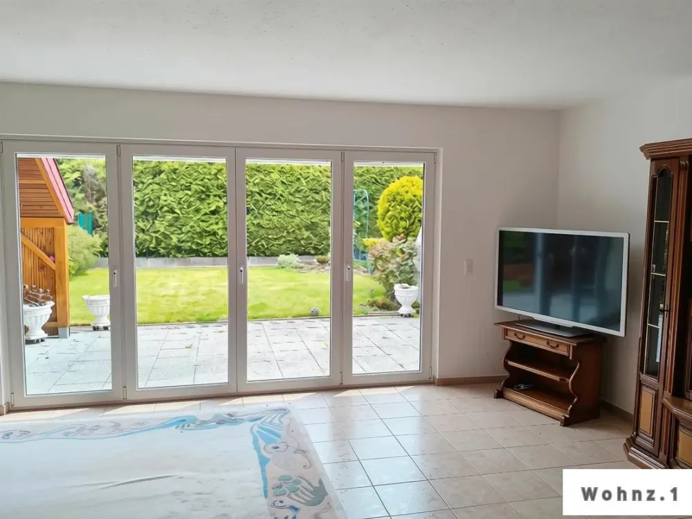 Terraced House in Rostock Evershagen, Terrace, Garden and Quiet Location