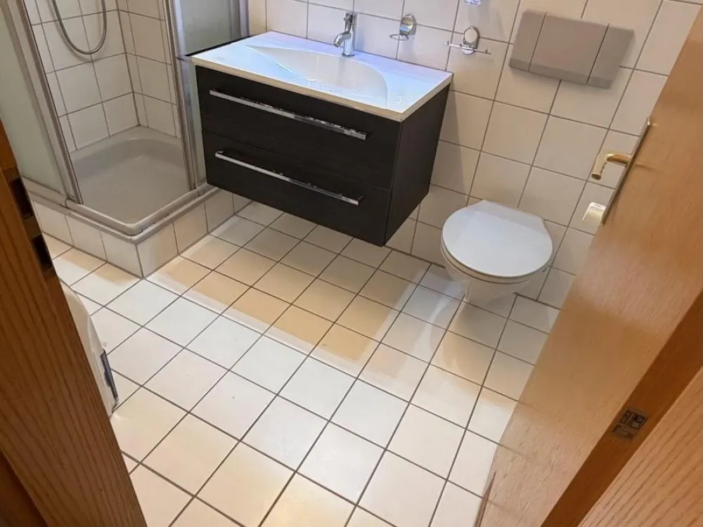 شقة ضيوف مريحة ومؤثثة جزئياً