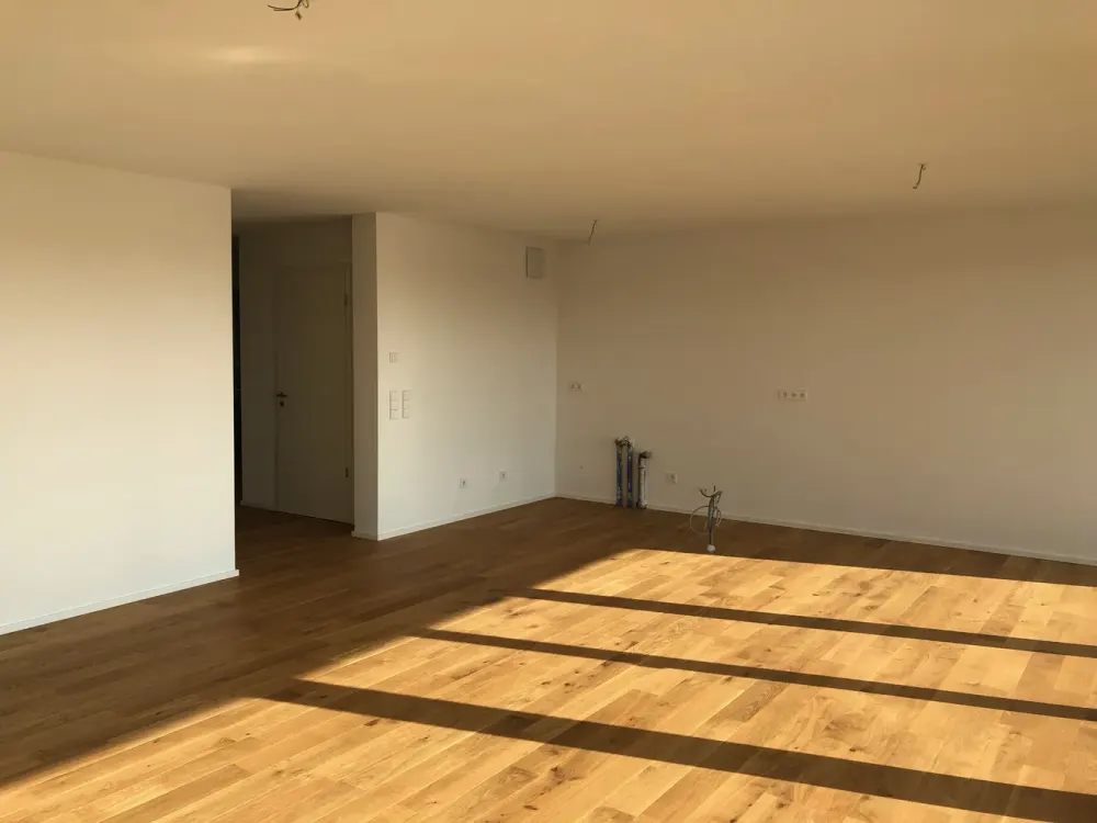 For Couples & Home Office: Sunny 3-Room Apartment with South Terrace & Private Garden