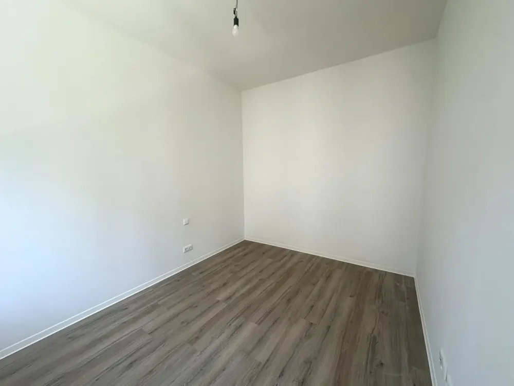 2 Rooms | Fitted Kitchen | Renovated Old Building, Living in Zentrum-Ost | Optional with Fitted Kitchen