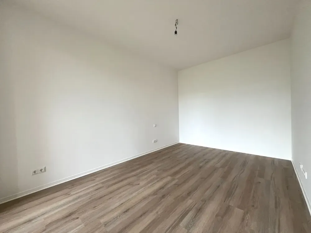 Neubau: Moderne 2-Zimmer-Wohnung mit Badezimmer, Dusche, Loggia im Zentrum-Ost | Optional EBK