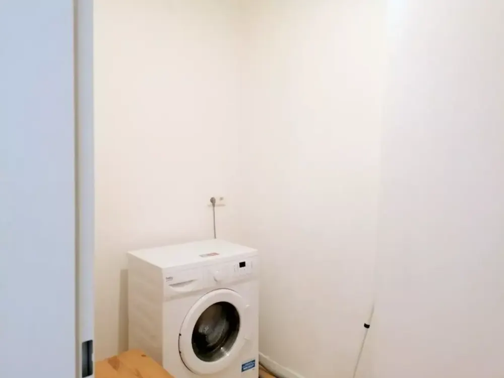 Lively City Life: Spacious Apartment in Nuremberg Old Town