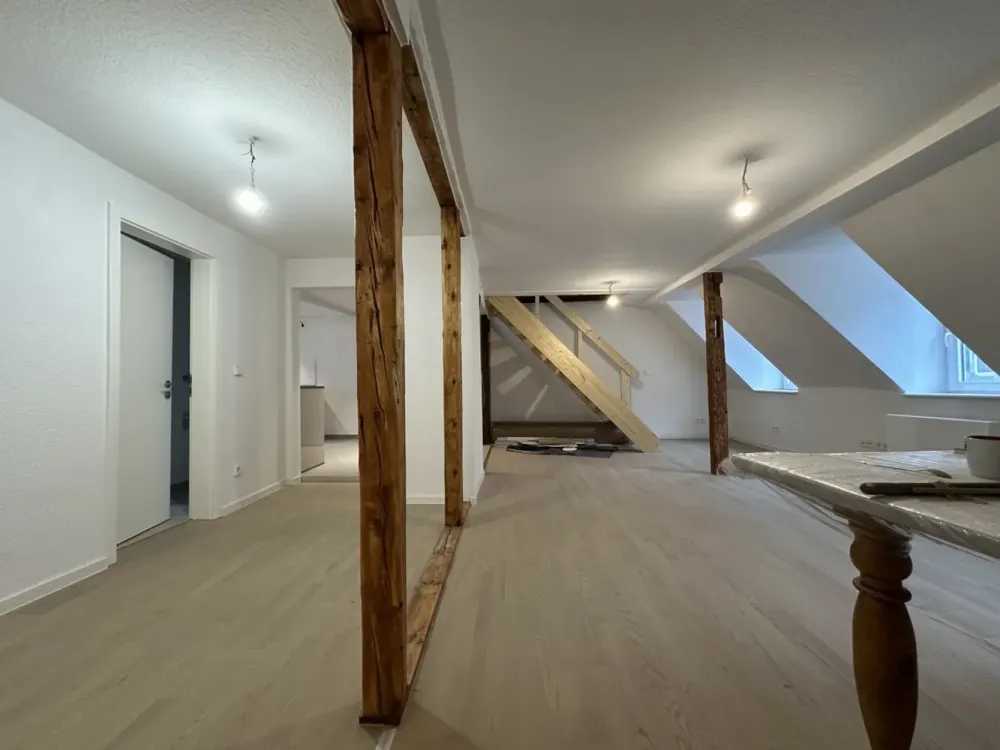 Modernized Old Building Apartment in Prime City Center Location!