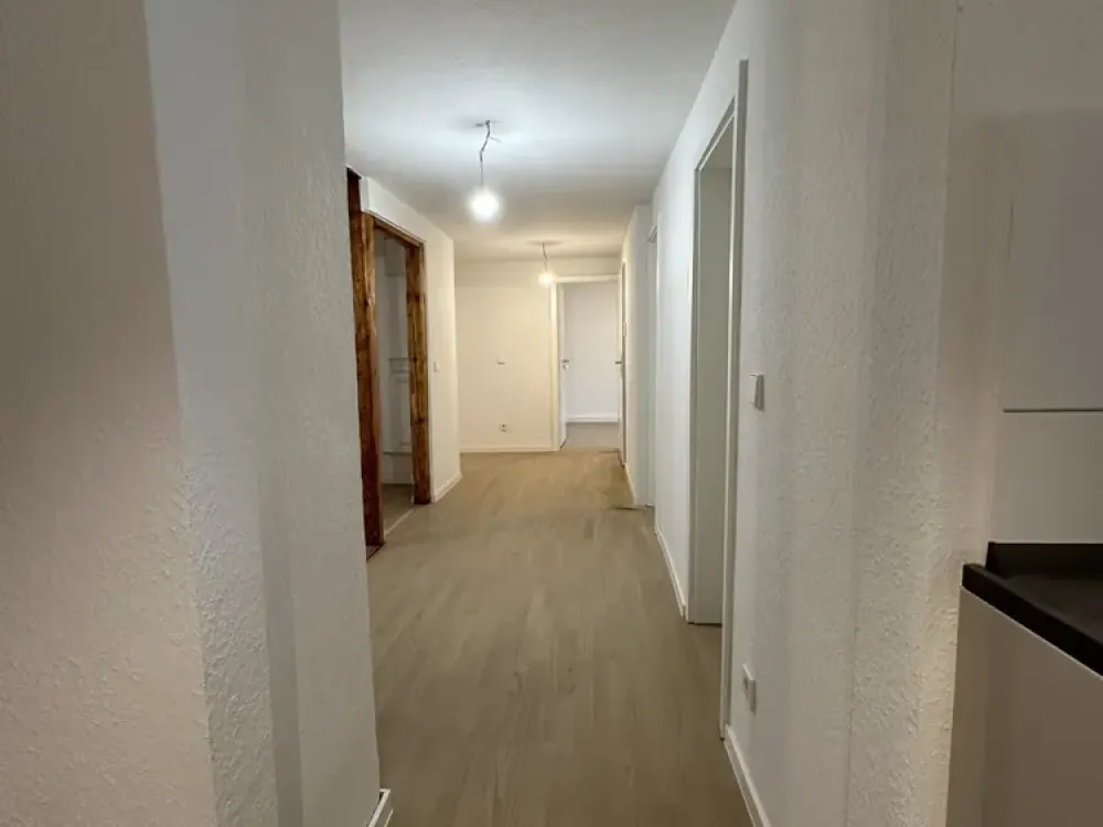 Modernized Old Building Apartment in Prime City Center Location!