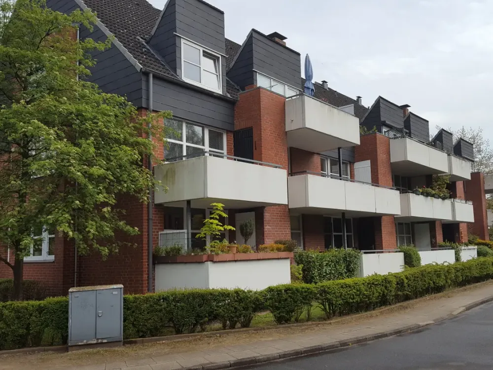 2 rooms with large southwest balcony in beautiful Niendorf!