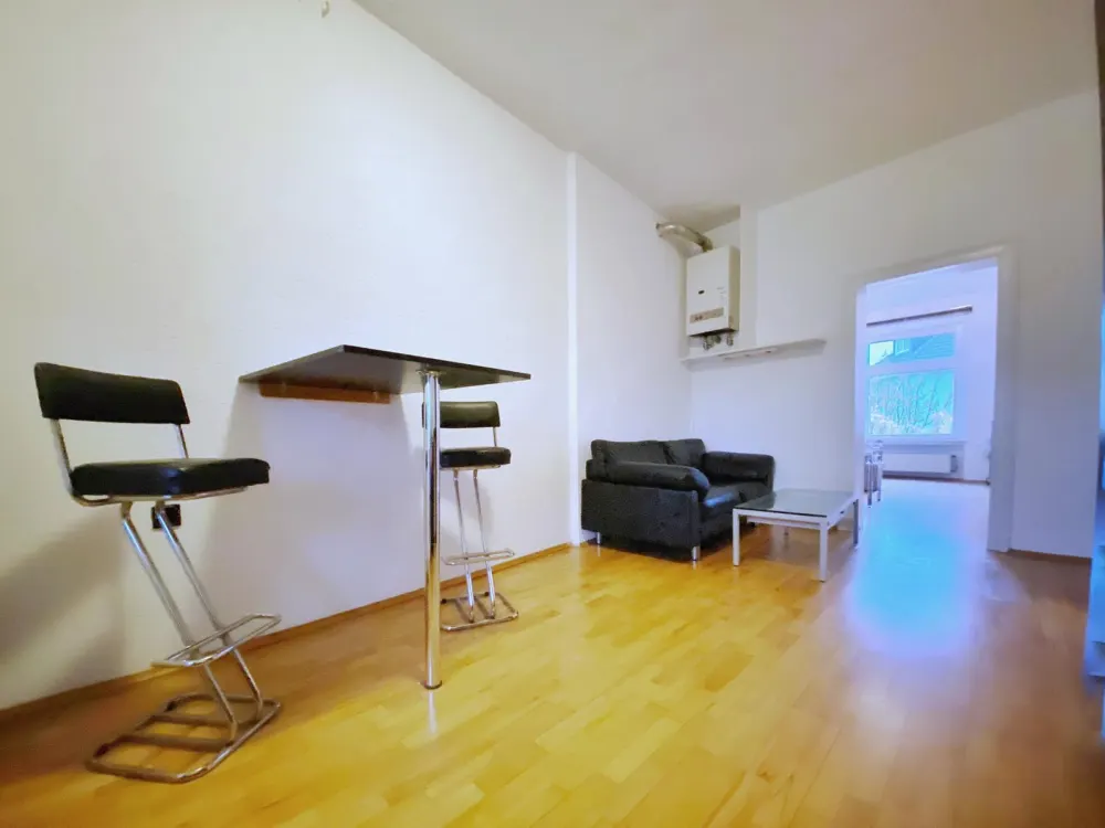 Bright Partly Furnished 1.5-Room Old Building Apartment with Daylight Bathroom