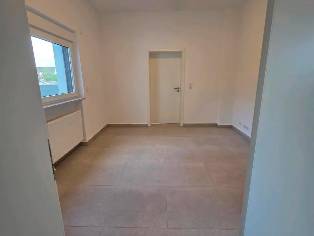 Du-Sùd, 2.5 Room KDB