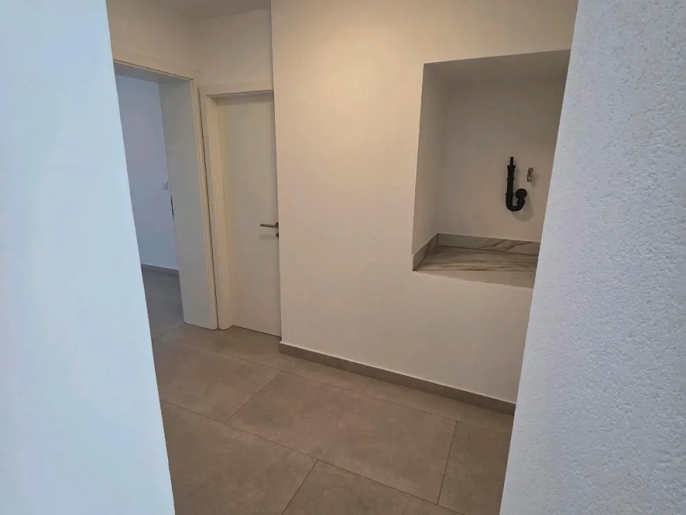 Du-Sùd, 2.5 Room KDB