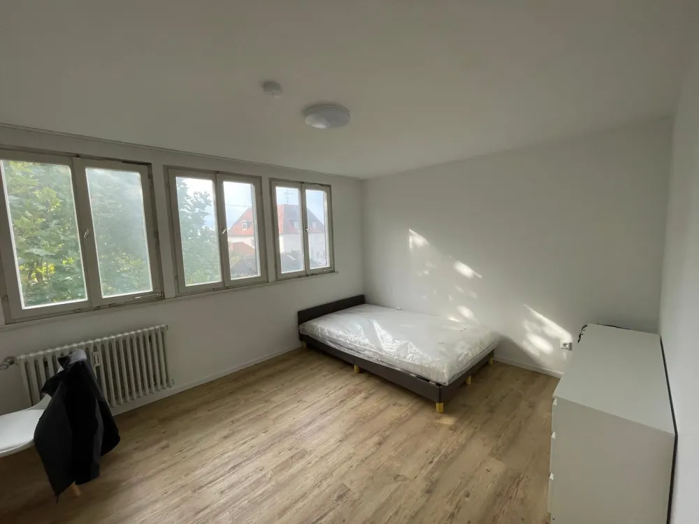 Furnished Shared Apartment Room (15 m²) in Meersburg, Central Location