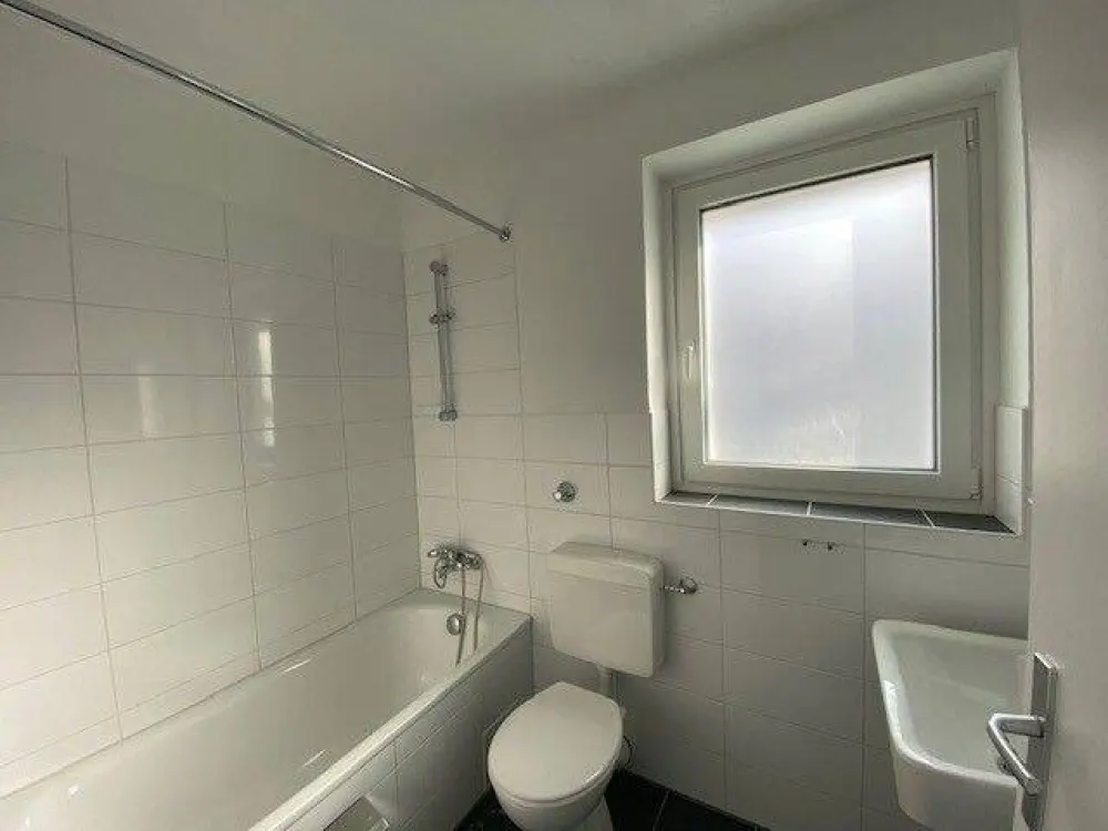 Bright 2-Room Apartment with Balcony