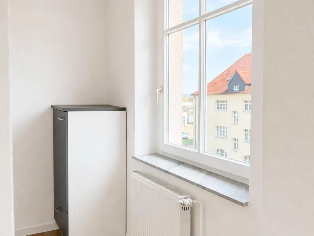 Sanierte 2-Zi.-Wohnung, neue Einbauküche, modernes Bad mit neue Dusche und Keller in Heidenau