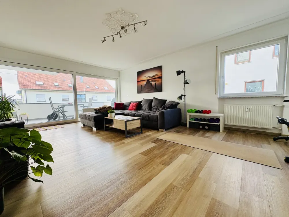 Modern 3.5-Room Apartment with Balcony in Bernhausen