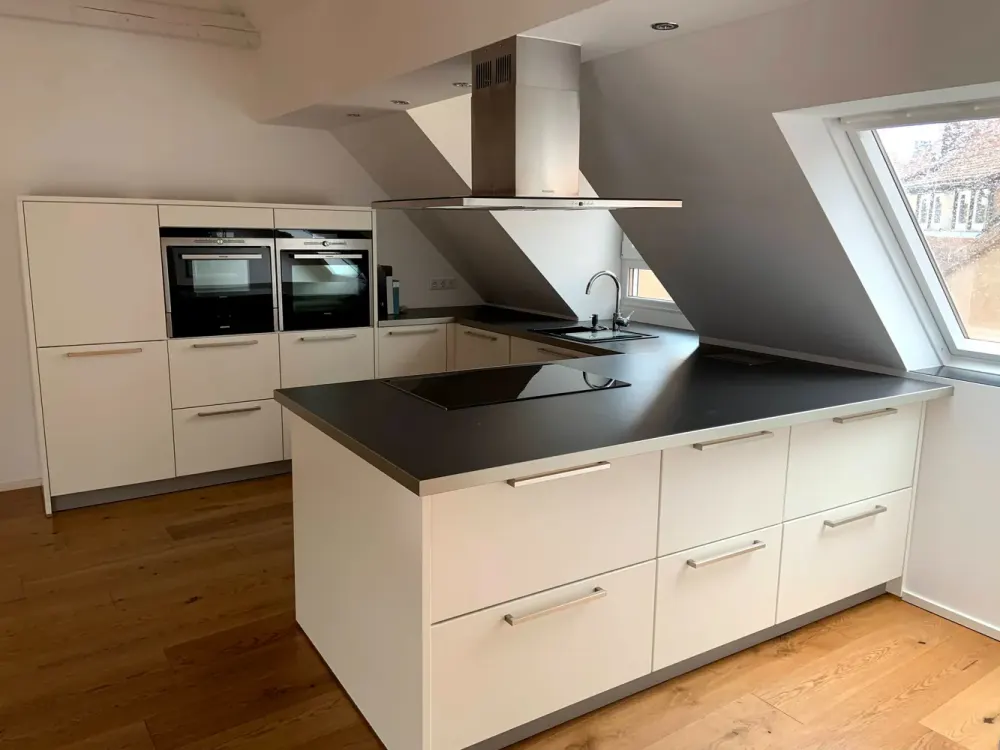 Licht, Raum & Dachterrasse, großzügige Dachgeschosswohnung nahe Innenstadt