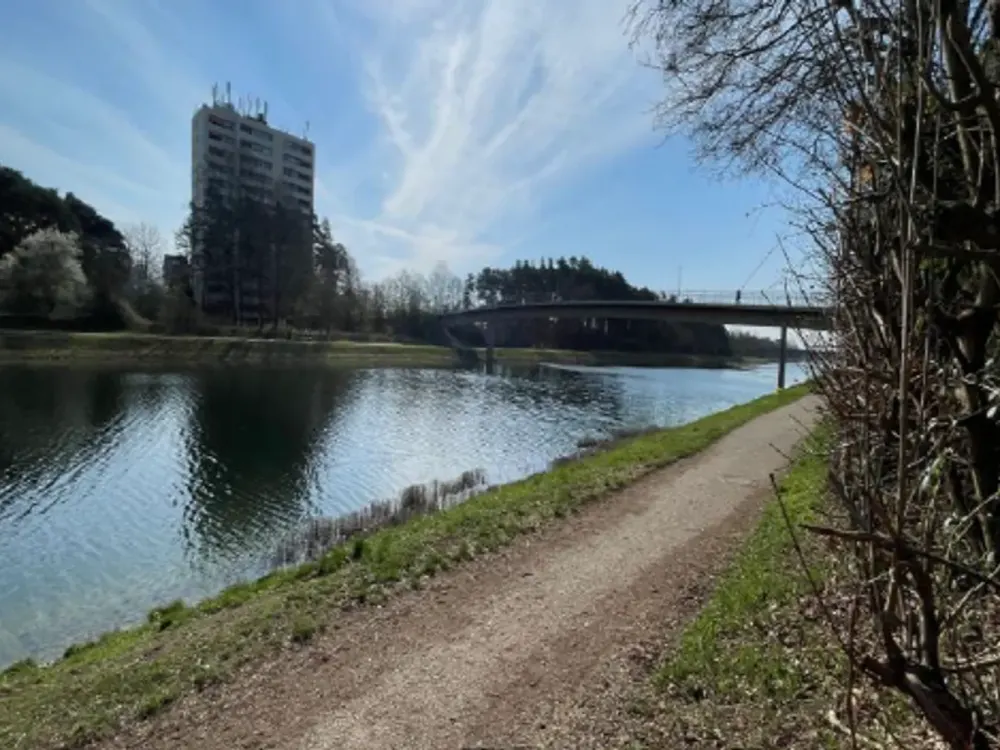 Living with Character: One-Room Apartment in Erlangen-Büchenbach