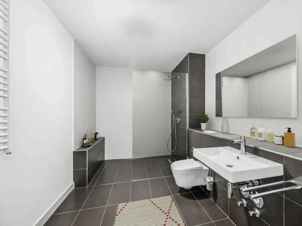 Live Central, Komfortables 3-Zimmer-Apartment mit Loggia und Balkon in den Colonnades